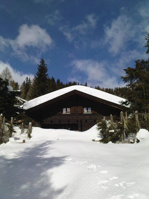 Gerlitzen-Hutte Villa Treffen Szoba fotó